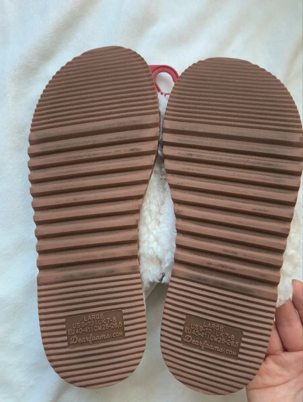 NWT White Dearfoams Memory Foam Slipper || Women's L (9-10) - Picture 2 of 3